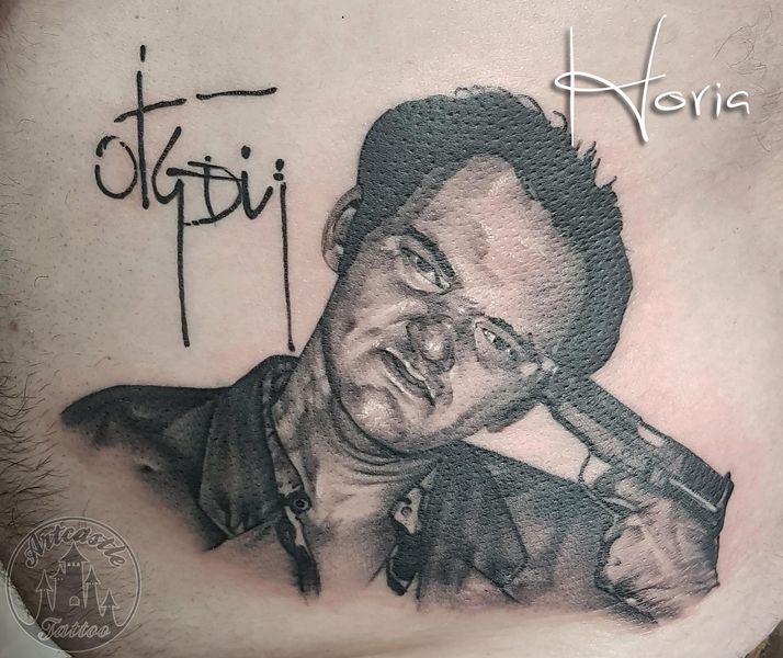 ArtCastleTattoo Tattoo ArtiestPrive Horia Realistic Quentin Tarantino portrait tattoo in black n grey on side Portraits