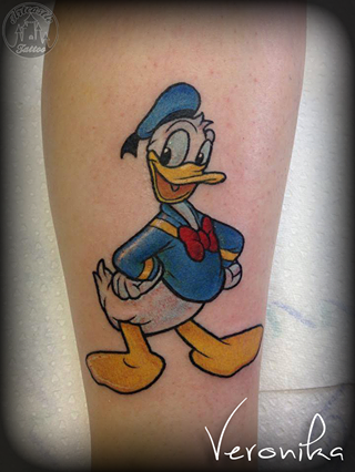ArtCastleTattoo Tattoo ArtiestVeronika Donald Duck in full color Color