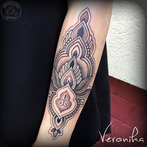 ArtCastleTattoo Tattoo ArtiestVeronika Mandala in black n grey on arm Mandala
