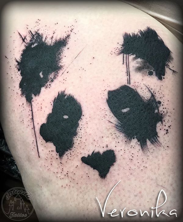 ArtCastleTattoo Tattoo ArtiestVeronika Panda paint splatters. Blackwork Blackwork